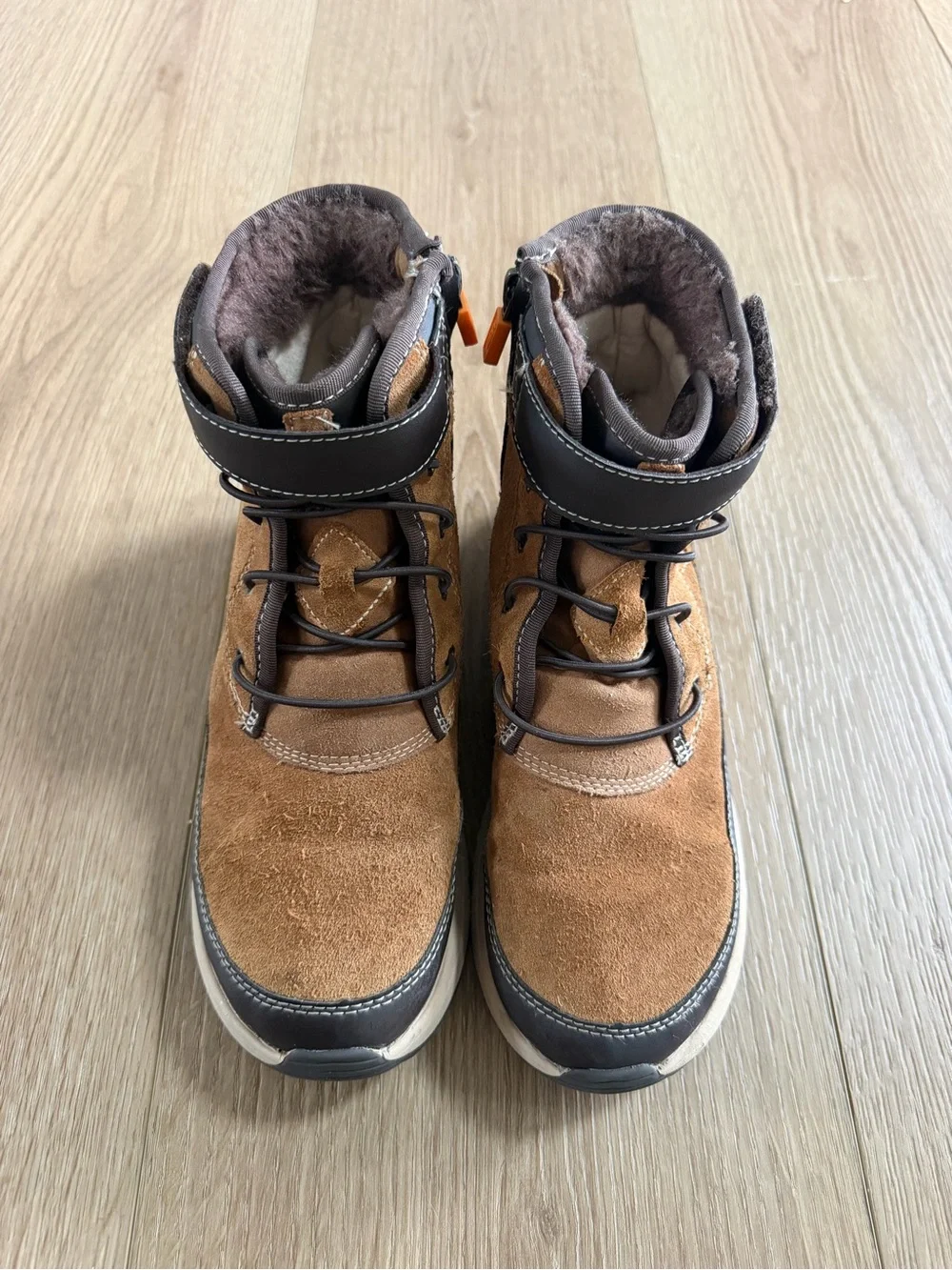 UGG Kids Arren Weather Suede Boots Chestnut Brown Size 5 Youth 1132270K